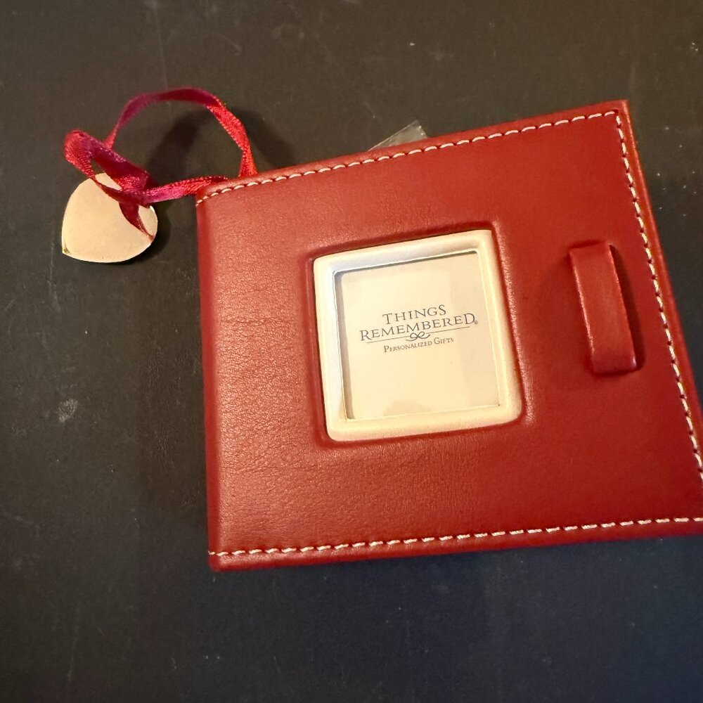 Things Remembered Red Leather Mini Pocket Photo Album In Box Brand New (002)